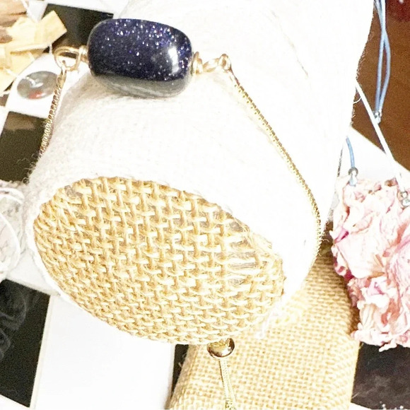 Sandstone gold rope chain adjustable knot bracelet - Picture 4 of 9